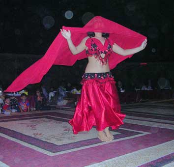 belly dance show on desert safari tour of UAE