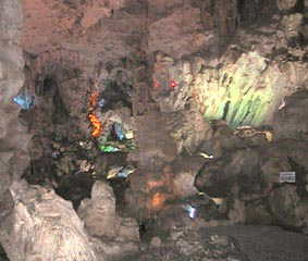 Thien Cung Cave