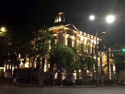 Hai Phong at night