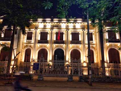 Hai Phong at night