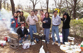 2000年4月8日の花見にて