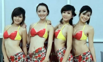 VietJet Air's cabin attendants